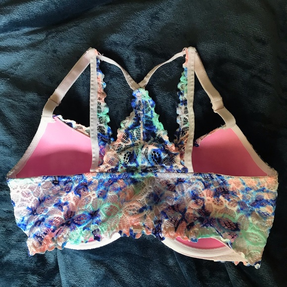 VS PINK Lightly Lined Racerback Bra - Picture 2 of 5